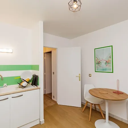 Large In The Buttes Chaumont Area *